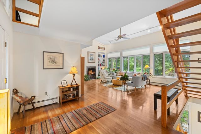 114 OAK TERRACE DR, Staunton, VA 24401