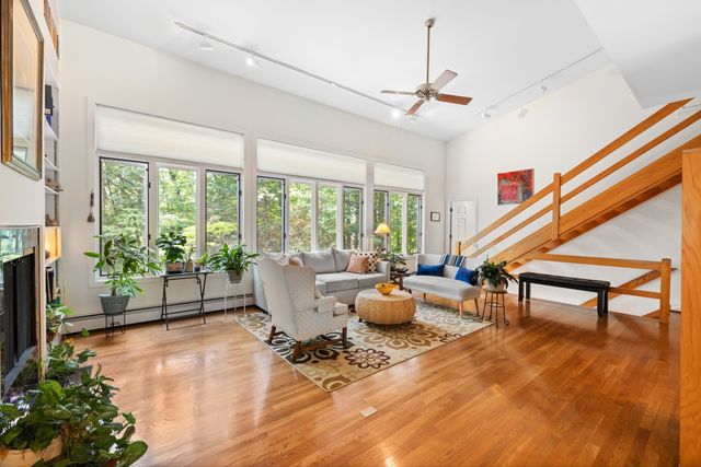 114 OAK TERRACE DR, Staunton, VA 24401