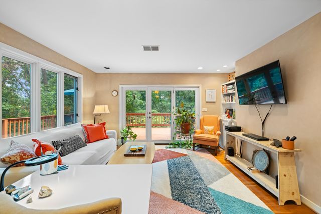 114 OAK TERRACE DR, Staunton, VA 24401
