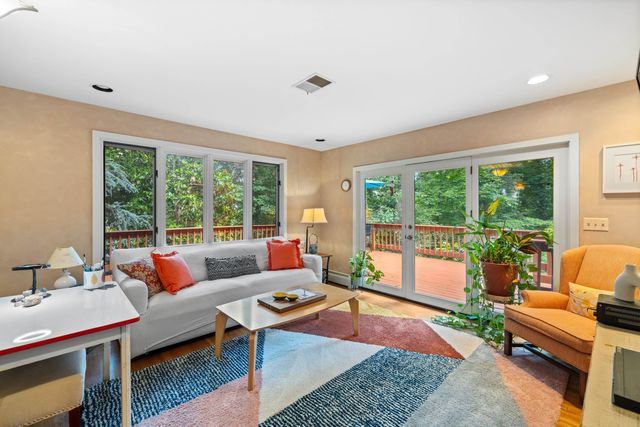 114 OAK TERRACE DR, Staunton, VA 24401