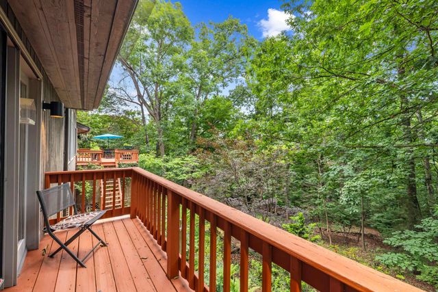 114 OAK TERRACE DR, Staunton, VA 24401