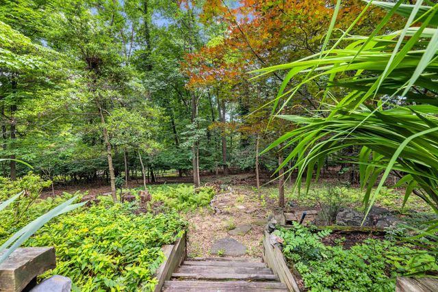 114 OAK TERRACE DR, Staunton, VA 24401