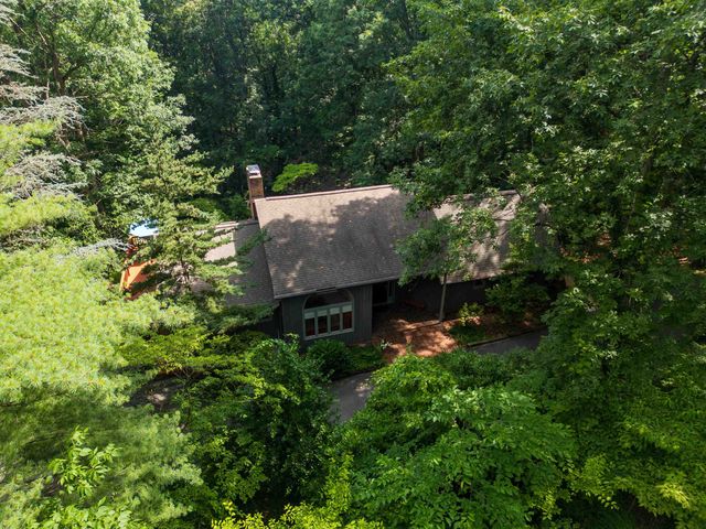 114 OAK TERRACE DR, Staunton, VA 24401