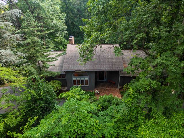 114 OAK TERRACE DR, Staunton, VA 24401