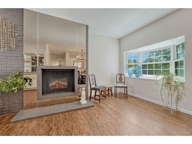 4250 S Olive St 202, Denver, CO 80237