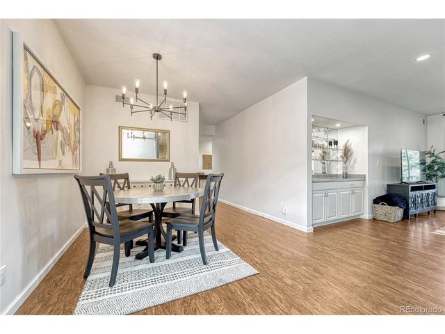 4250 S Olive St 202, Denver, CO 80237