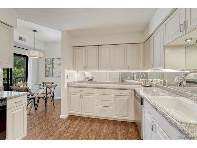 4250 S Olive St 202, Denver, CO 80237