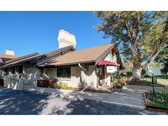 4250 S Olive St 202, Denver, CO 80237