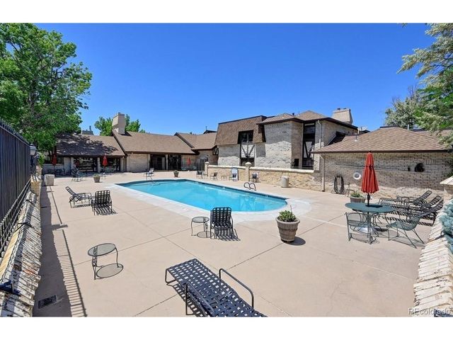 4250 S Olive St 202, Denver, CO 80237