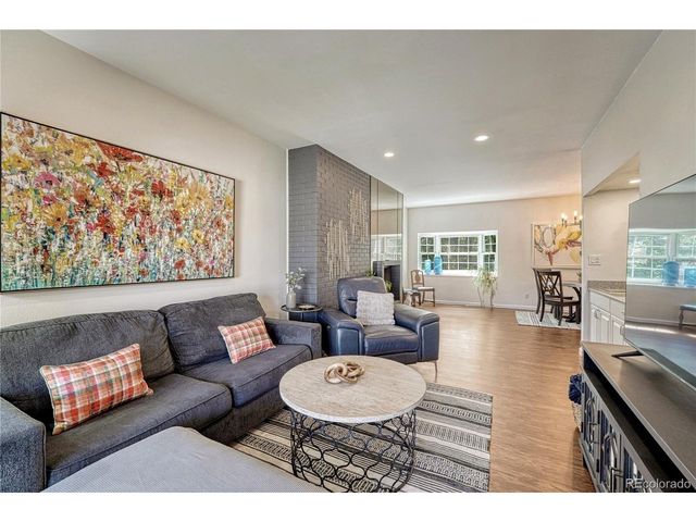 4250 S Olive St 202, Denver, CO 80237