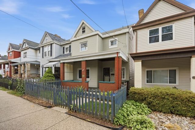 4218 Winterburn Avenue, Greenfield, PA 15207