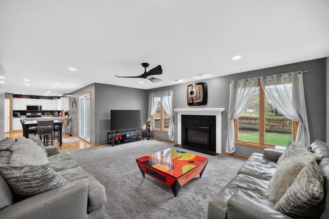 430 SE Rosenkranz Drive, Waukee, IA 50263