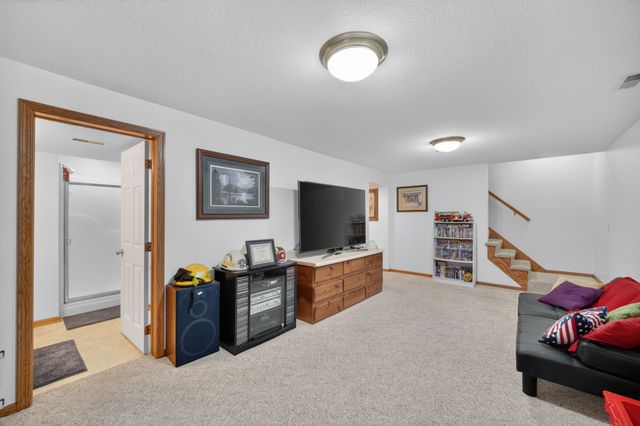 430 SE Rosenkranz Drive, Waukee, IA 50263