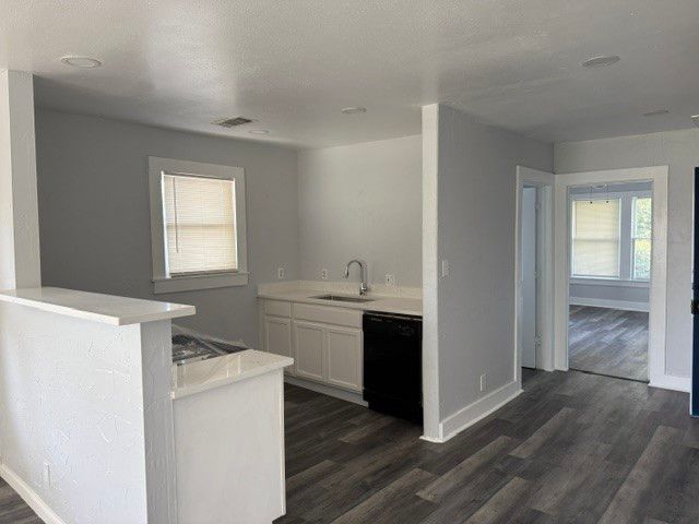 716 Blaylock Drive, Dallas, TX 75203