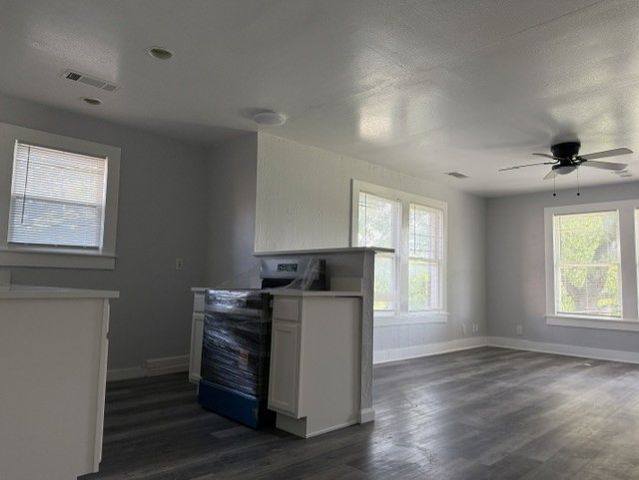 716 Blaylock Drive, Dallas, TX 75203