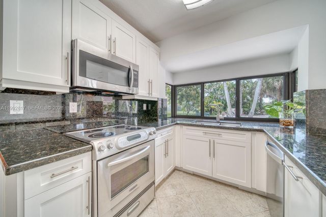 7320 SW 100th Ct, Miami, FL 33173