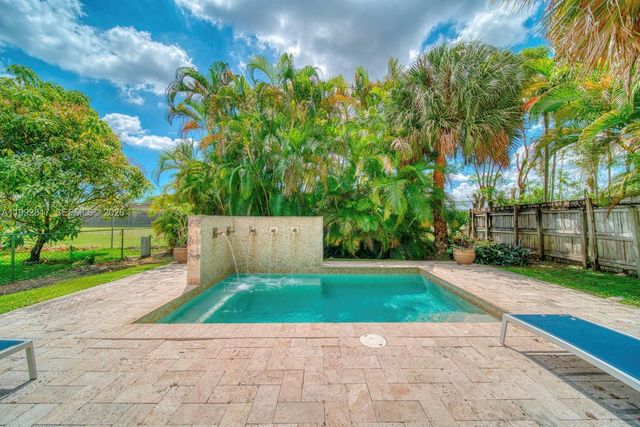 7320 SW 100th Ct, Miami, FL 33173