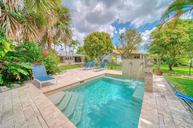 7320 SW 100th Ct, Miami, FL 33173