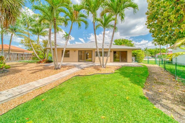 7320 SW 100th Ct, Miami, FL 33173