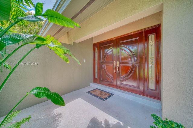 7320 SW 100th Ct, Miami, FL 33173