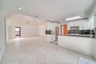 7320 SW 100th Ct, Miami, FL 33173