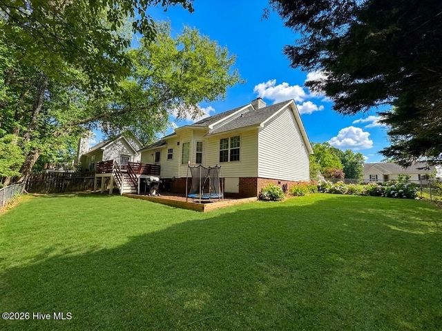 109 Arbor Drive, Greenville, NC 27858