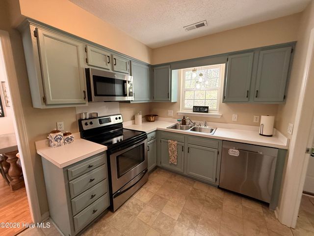 109 Arbor Drive, Greenville, NC 27858