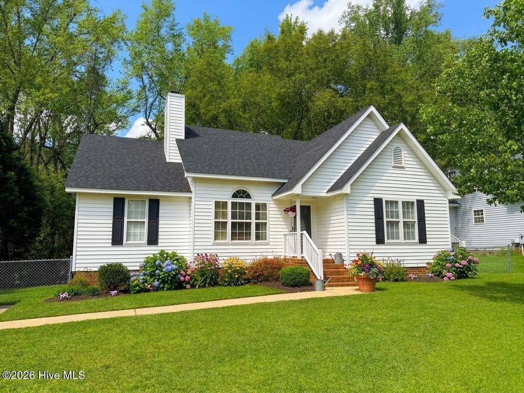 109 Arbor Drive, Greenville, NC 27858