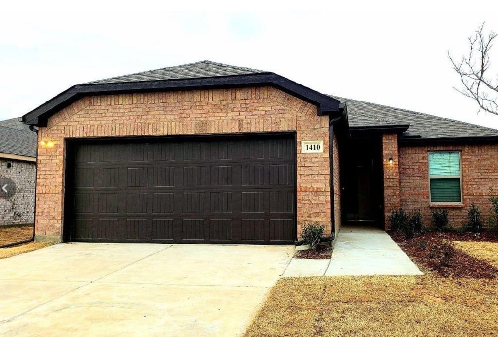 1410 BRINDLE Drive, Greenville, TX 75402