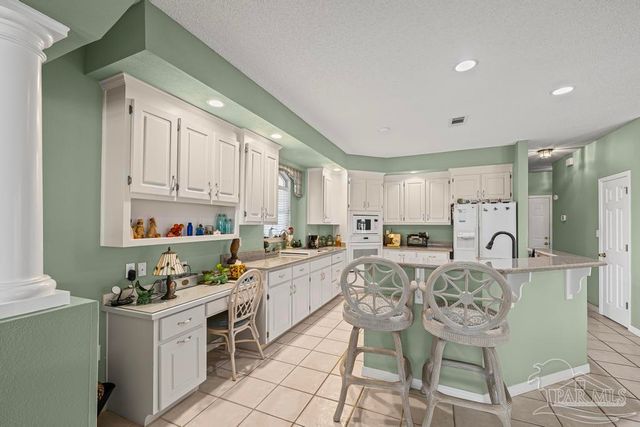 2537 Meek St, Gulf Breeze, FL 32563