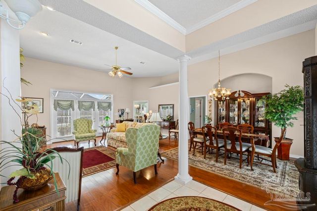 2537 Meek St, Gulf Breeze, FL 32563