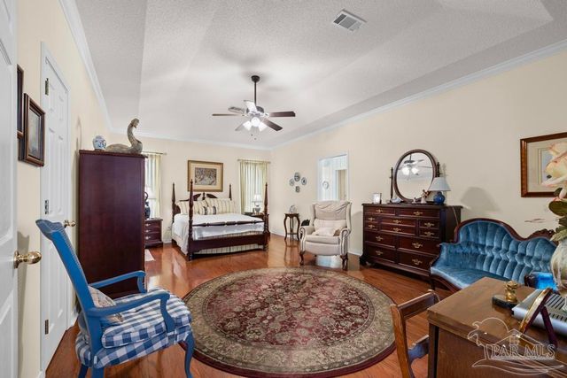 2537 Meek St, Gulf Breeze, FL 32563