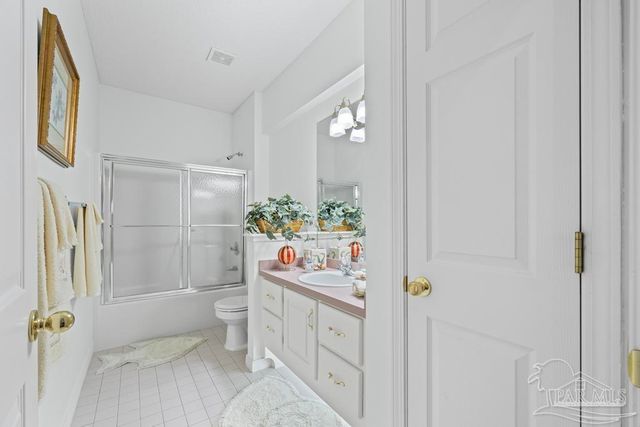 2537 Meek St, Gulf Breeze, FL 32563