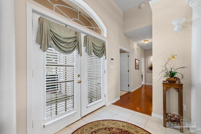 2537 Meek St, Gulf Breeze, FL 32563