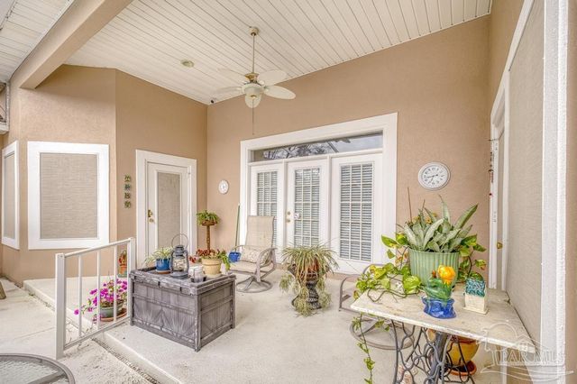 2537 Meek St, Gulf Breeze, FL 32563