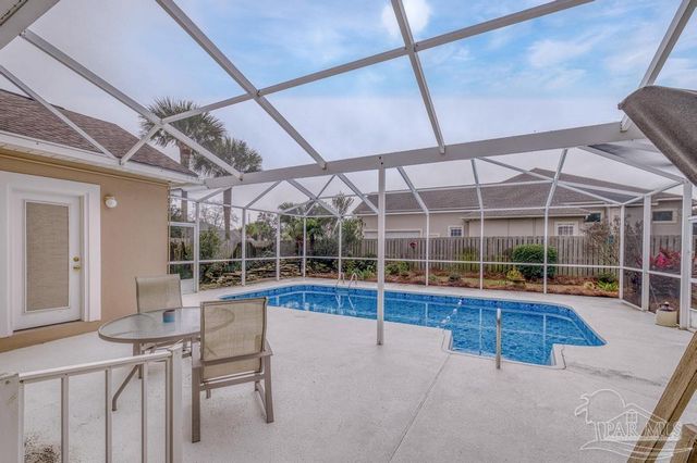 2537 Meek St, Gulf Breeze, FL 32563