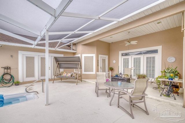 2537 Meek St, Gulf Breeze, FL 32563