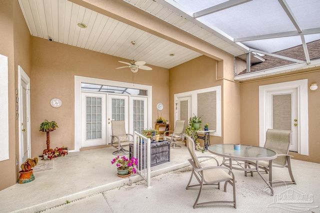 2537 Meek St, Gulf Breeze, FL 32563