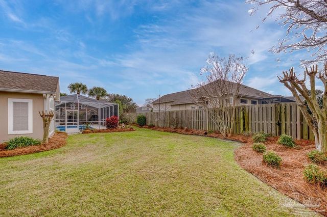 2537 Meek St, Gulf Breeze, FL 32563