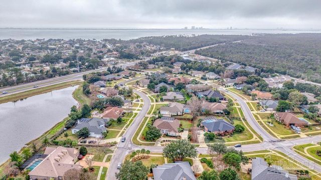 2537 Meek St, Gulf Breeze, FL 32563