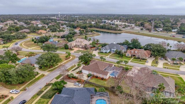 2537 Meek St, Gulf Breeze, FL 32563