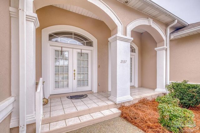 2537 Meek St, Gulf Breeze, FL 32563