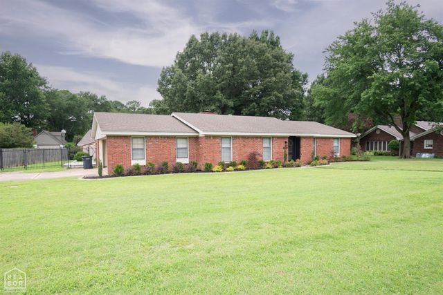 2805 Glenwood Cove, Jonesboro, AR 72401