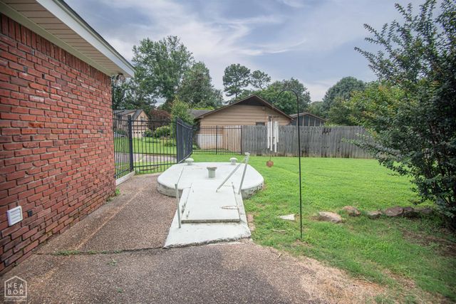2805 Glenwood Cove, Jonesboro, AR 72401
