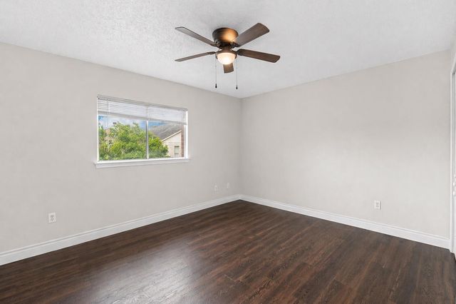206 Covala DR, Cedar Park, TX 78613