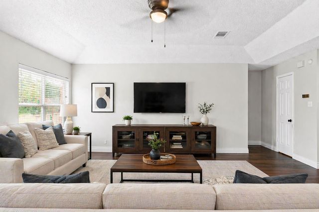 206 Covala DR, Cedar Park, TX 78613