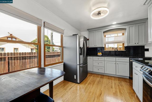 2370 Pine Ave, Richmond, CA 94806