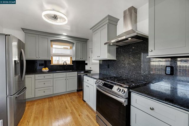 2370 Pine Ave, Richmond, CA 94806
