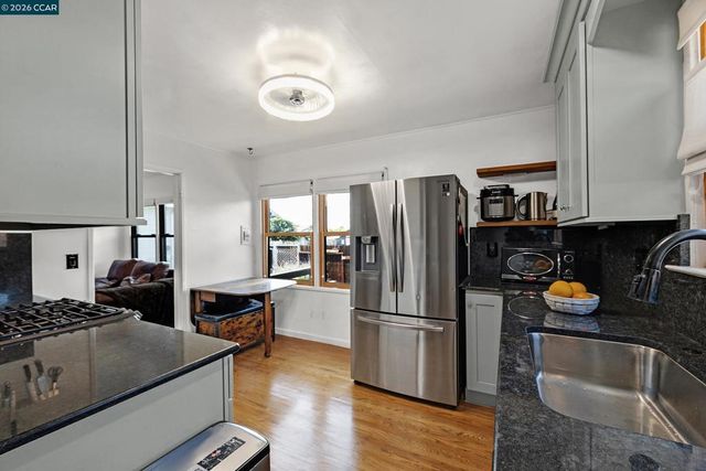 2370 Pine Ave, Richmond, CA 94806