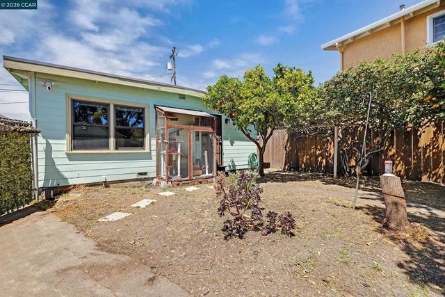 2370 Pine Ave, Richmond, CA 94806